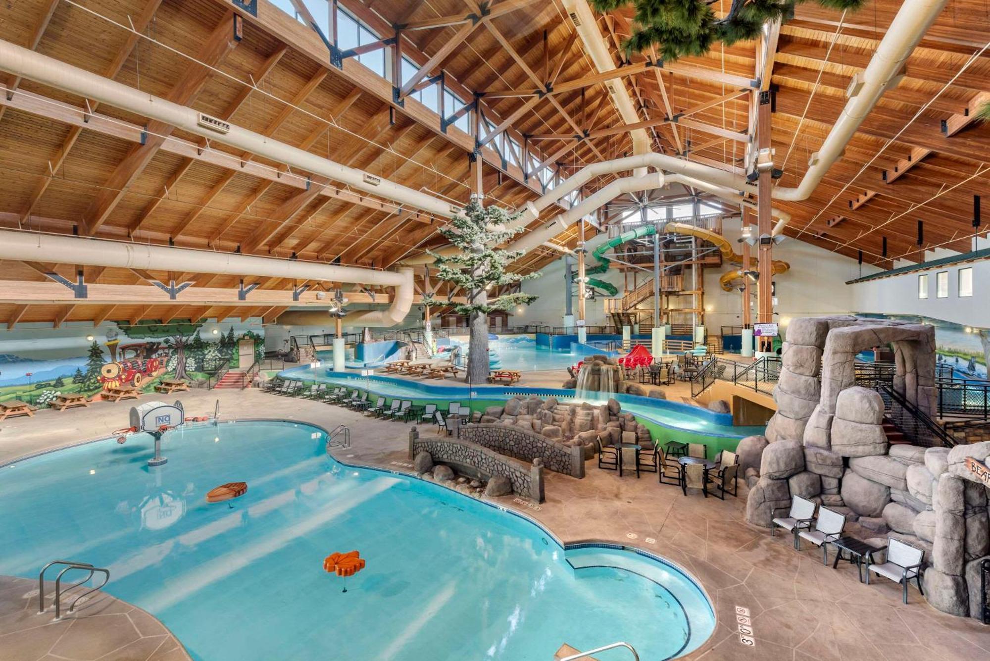 Three Bears Resort Waterpark Near Tomah Ascend Collection Warrens Exterior photo