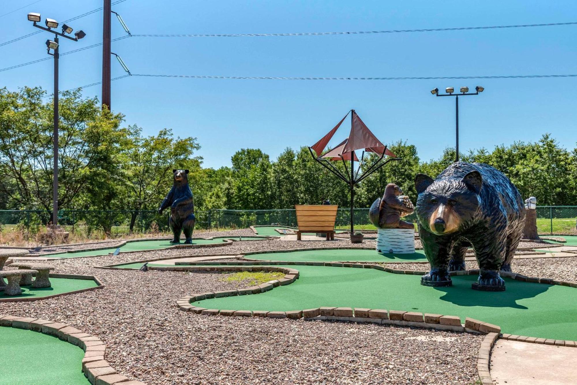 Three Bears Resort Waterpark Near Tomah Ascend Collection Warrens Exterior photo